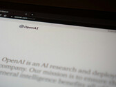 Gli organi di informazione candesi stanno facendo causa a OpenAI per violazione del copyright (Fonte: Foto di Jonathan Kemper su Unsplash)