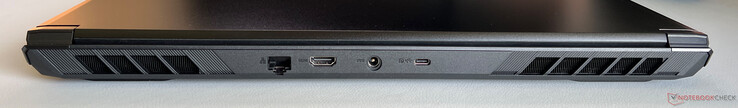 Posteriore: Gigabit Ethernet, HDMI 2.1, PSU, USB-C 3.2 Gen.2 (10 GBit/s, DisplayPort 2.1)
