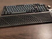 Il poggiapolsi è realizzato in comoda gomma, ma non può essere fissato. (Fonte: Notebookcheck)