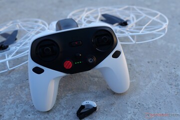 L'Antigravity A1 riceve un controller