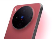 Il Vivo X300E sarà più grande del Vivo X300 (nella foto)