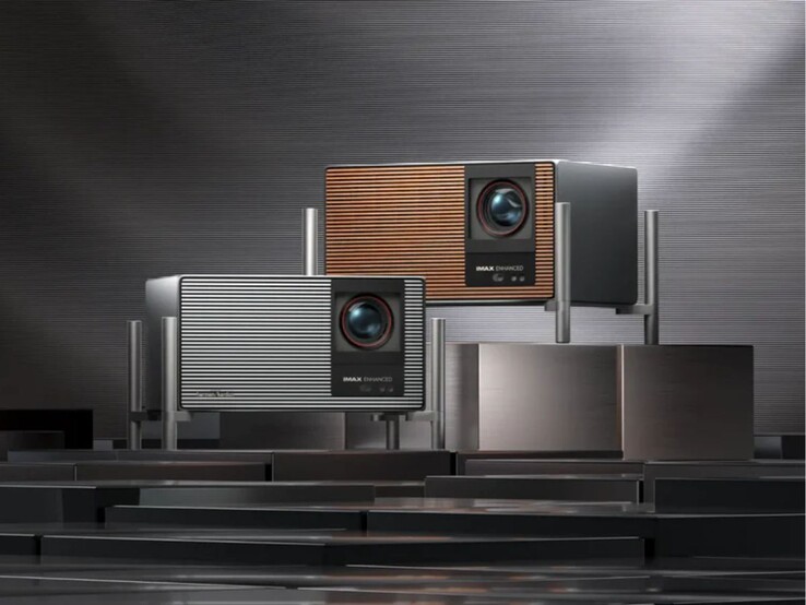 Il proiettore Xgimi Titan Noir