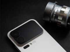 Lo Xiaomi 17 Ultra dovrebbe soppiantare lo Xiaomi 17 Pro Max prima della fine dell'anno in Cina, nella seconda immagine. (Fonte: Xiaomi)