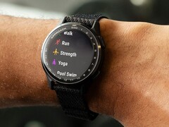 Gli smartwatch Approach S44 e S50 di Garmin (nella foto) stanno ricevendo un nuovo aggiornamento stabile. (Fonte: Garmin)