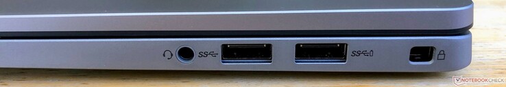 A destra: jack per cuffie combo, 2x USB-A 3.2 Gen 1 (5 Gbps), slot Noble Lock