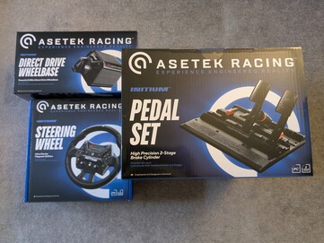 Confezione al dettaglio di Asetek Initium Racing Bundle.