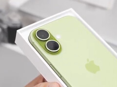 Si prevede che solo l&#039;entry-level di Apple non subirà aumenti di prezzo, nella foto l&#039;unità dummy dell&#039;iPhone 17. (Fonte: Majin Bu)
