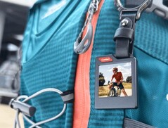 PhotoTag è un tracker con un display e-ink (Fonte: PhotoTag)