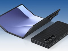 Galaxy Z TriFold nel suo stato piegato e aperto.