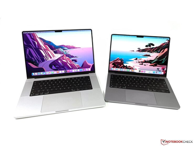 MacBook Pro 16 2021 (a sinistra) contro MacBook Pro 14 2021 (a destra)