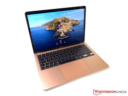 Recensione del computer portatile Apple MacBook Air 2020 Core i3. Dispositivo di test gentilmente fornito da Cyberport.