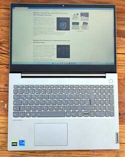 Il Lenovo ThinkBook 15p G2 ITH 21B1000YGE. Unità di prova fornita da campuspoint.