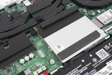 I due slot SODIMM sono protetti da uno schermo in alluminio