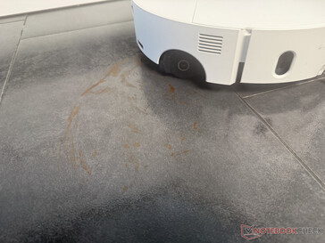 Il rullo tergicristallo nel test con il ketchup essiccato.