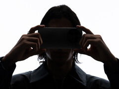 Il GT 8 Pro potrebbe arrivare prima del OnePlus 15 sul mercato globale. Nella foto: un&#039;immagine promozionale del GT 8 Pro. (Fonte: Realme)