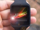 Sony potrebbe produrre un Xperia Watch o SmartWatch 4 in un futuro non troppo lontano, probabilmente con Wear OS. (Fonte immagine: Pocket-lint/Sony - modificato)