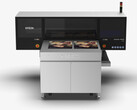 Epson SureColor V4000 supporta un'ampia area di stampa fino a 27,5" x 38,5"