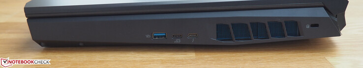 A destra: USB-A 3.1 Gen2, USB-C 3.1 Gen2, Thunderbolt 3, Kensington lock