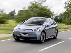 La Volkswagen ID.3 ha registrato una durata della batteria migliore del previsto in un test di resistenza eseguito dall'ADAC. (Fonte: Volkswagen)