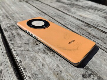 Honor X9b lato posteriore (Fonte immagine: Darryl Linington - NoteBookCheck)