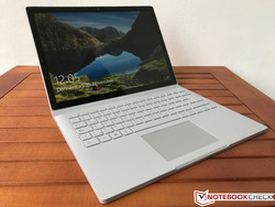 Recensione: Microsoft Surface Book 2. Modello di test fornito da Notebooksbilliger.