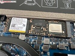L'unità SSD M.2 2280 può essere sostituita.