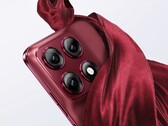 Il Motorola Edge 70 Pro+ sarà disponibile in tre colori, tra cui il rosso.