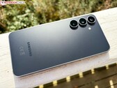 Si prevede che il successore del Samsung Galaxy S25 FE raffigurato presenti pochissime modifiche dal punto di vista del design.