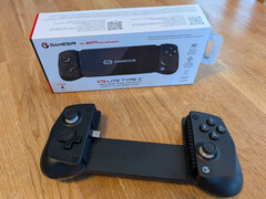 Gamesir x5 Lite smentisce la sua natura economica, offrendo un'esperienza che può facilmente competere con offerte più costose