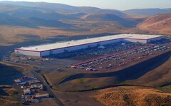 La gigafactory di Tesla in Nevada (Fonte: Teslarati)