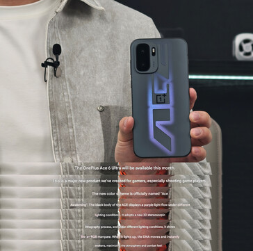 Visualizza i dettagli del telefono (traduzione automatica)