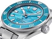 Primo piano del Seiko Prospex 1965 Heritage Diver che ne mostra il quadrante blu, l’indicatore della data, le lancette e gli indici luminescenti e la cassa in acciaio inossidabile.