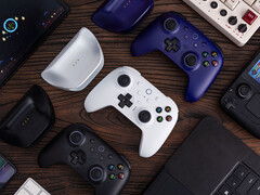 L'8BitDo Ultimate 2 è disponibile in tre colori familiari con supporto dell'illuminazione RGB. (Fonte: 8BitDo)