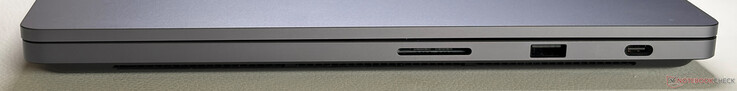 Destra: lettore di schede SD, USB-A 3.2 Gen. 1 (5 Gbps), USB-C 4.0 (40 Gbps, magnetica, DisplayPort 2.1, Power Delivery)