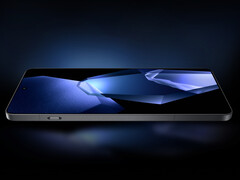 Il OnePlus 15 potrebbe avere un display da 165 Hz. Nella foto: lo schermo di OnePlus 13. (Fonte immagine: OnePlus - modificato) 