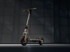 Lo scooter elettrico 6 Max di Xiaomi (nella foto) è stato inserito nel sito web globale del marchio. (Fonte: Xiaomi)