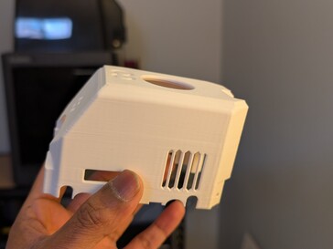 Deformazione sul bordo superiore sinistro, il lato sulla piastra di costruzione.