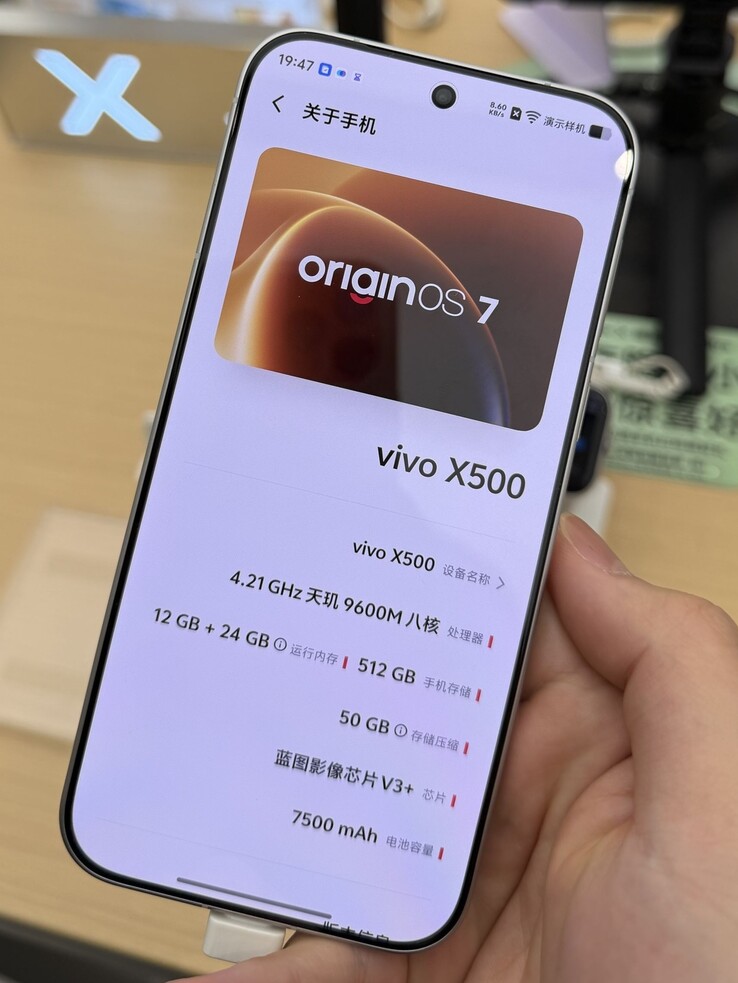 La pagina «Informazioni sul telefono» del vivo X500