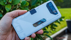 Lo smartphone &#039;Ultimate&#039; di ASUS potrebbe ricevere fino a 24 GB di RAM questa volta, ROG Phone 7 Ultimate in foto. (Fonte: Notebookcheck)