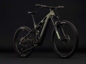 Cube offre una nuova e-MTB con una dotazione impressionante