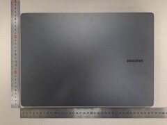 Sono state rivelate le principali specifiche del Samsung Galaxy Book3 Ultra (immagine via Sleepy Kuma su Twitter)