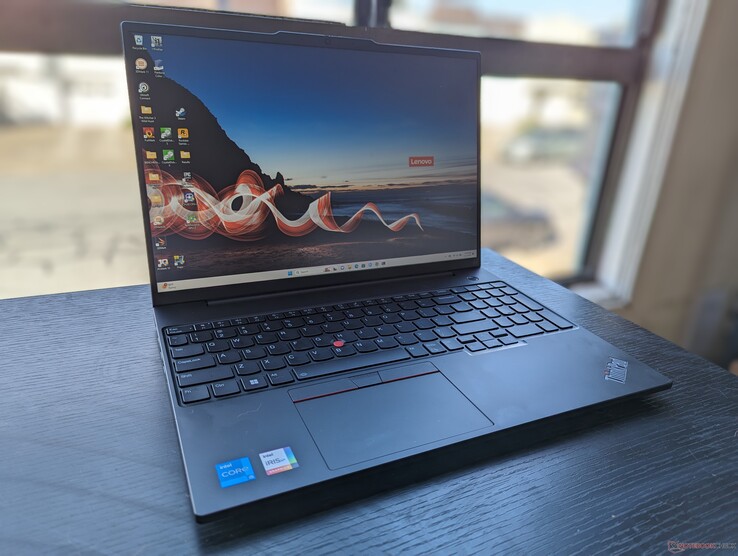 Lenovo ThinkPad E16 G1 Core i5