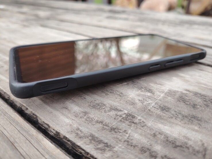 Alimentato dallo Snapdragon 888, il RedMagic 6R gestisce senza problemi la maggior parte dei giochi mobili del 2025 Fonte dell'immagine Darryl Linington - Notebookcheck)