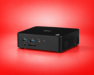 Mini PC iiyama con porte USB frontali, una porta USB-C, un lettore di schede SD e ventilazione laterale.