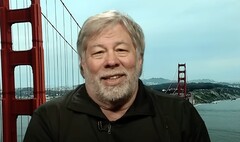 Applesteve Wozniak, cofondatore di Apple, condivide i suoi pensieri sull'intelligenza. (Fonte: Bloomberg via YouTube)