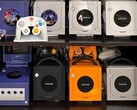 Una collezione di console Nintendo GameCube