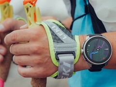 L&#039;indossabile Suunto Race è stato progettato per la corsa e il monitoraggio degli allenamenti. (Fonte: Suunto)