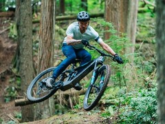 La Transition Relay è una mountain bike ed e-bike 2-in-1 con batteria staccabile. (Fonte: Transition)