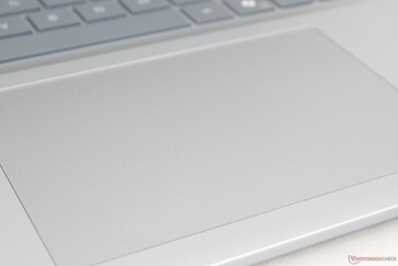 Il grande clickpad è spazioso ma difficile e faticoso da premere