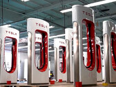 I Supercharger prefabbricati rendono l'installazione più veloce del 50% (immagine: Tesla)